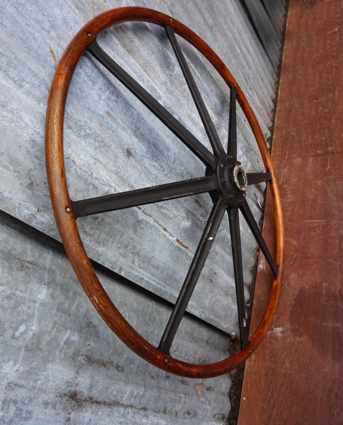 ships,wheel, martime, antique, antiek, scheepswiel, stuurwiel, nautisch